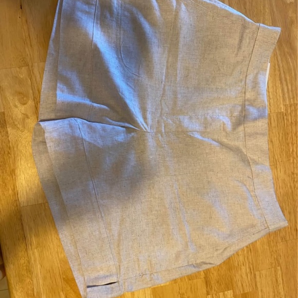 Size L, brand New, Linen Highwaisted Shorts - Picture 4 of 4